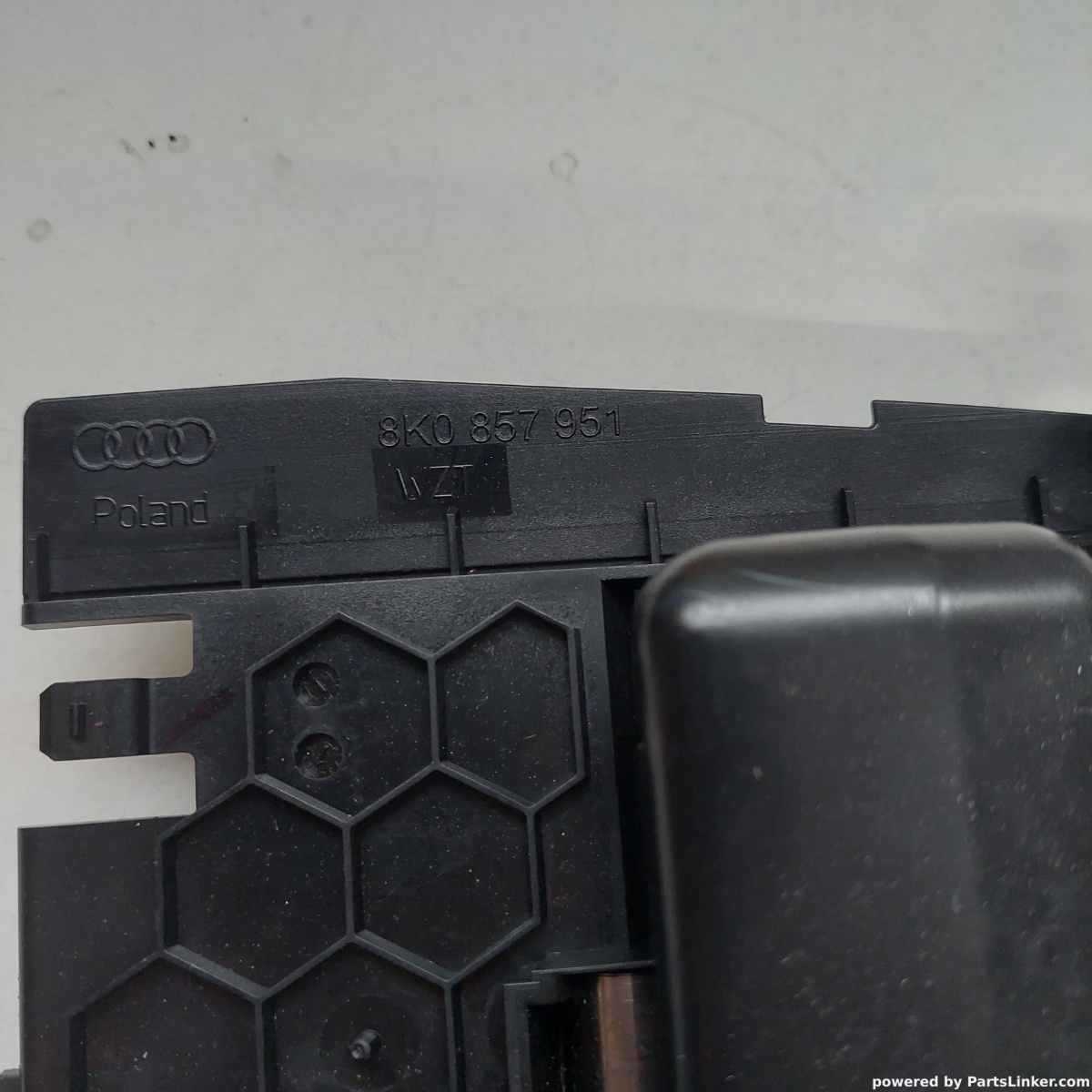 Scrumiera AUDI A5/S5 (8T3) [ 2007 - 2017 ] OEM 8k0857951 – foto 2