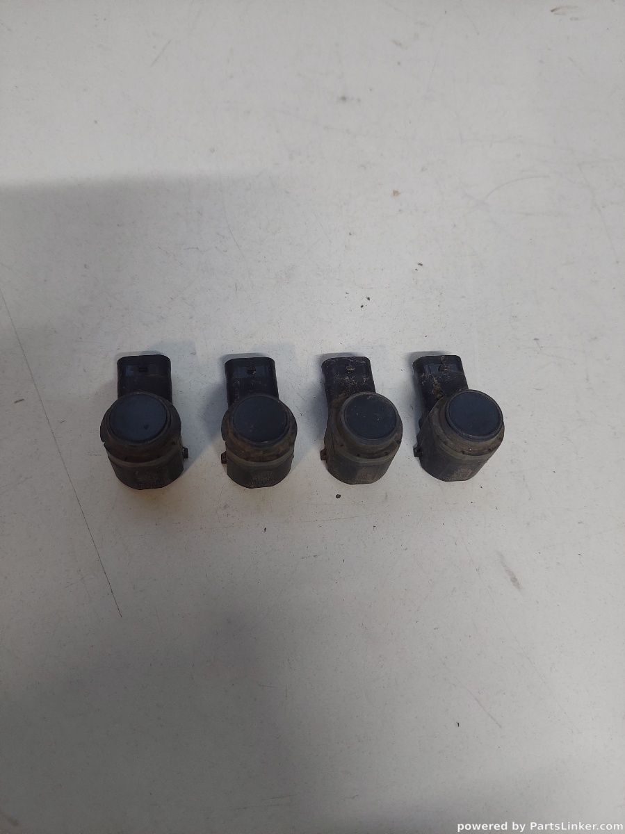 Senzori PARCARE VOLVO XC90 II (256) [ 2014 - > ] 2.0 T5 AWD (B 4204 T26) 184KW|250HP OEM 31445162