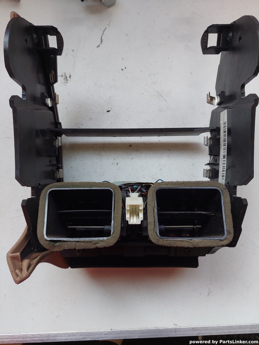 Guri ventilatie dreapta spate BMW 7 V (F01, F02, F03, F04) [ 2008 - 2015 ] OEM 917316606 – foto 2