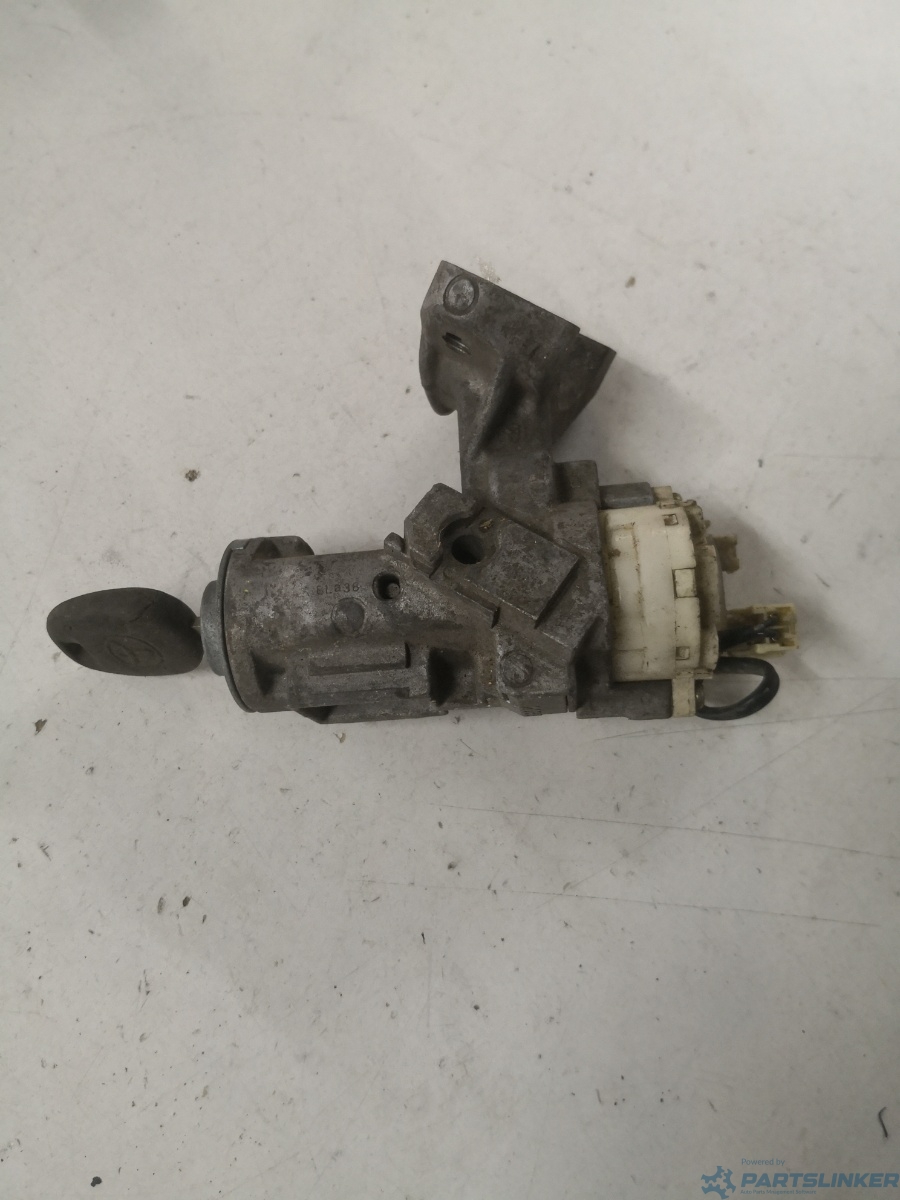 Contact cu cheie TOYOTA COROLLA Verso (_E12_) [ 2001 - 2004 ] OEM 45020336