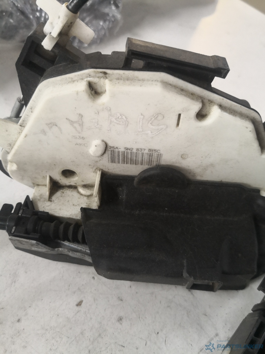 Broasca usa stanga fata SKODA SUPERB (3T4) [ 2008 - 2015 ] OEM 5n2837015C – foto 2