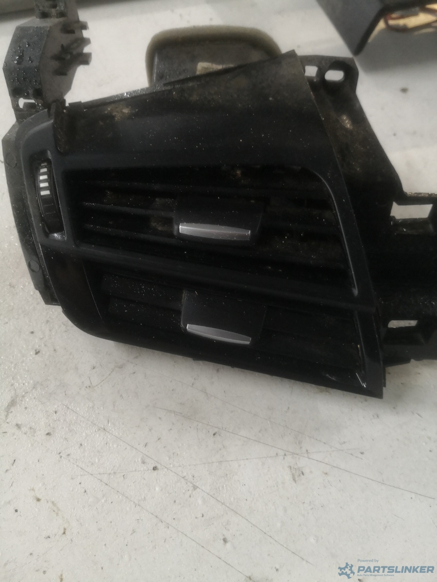 Guri ventilatie stanga fata BMW X5 III (F15, F85) [ 2012 - 2018 ] OEM 927051609 – foto 2