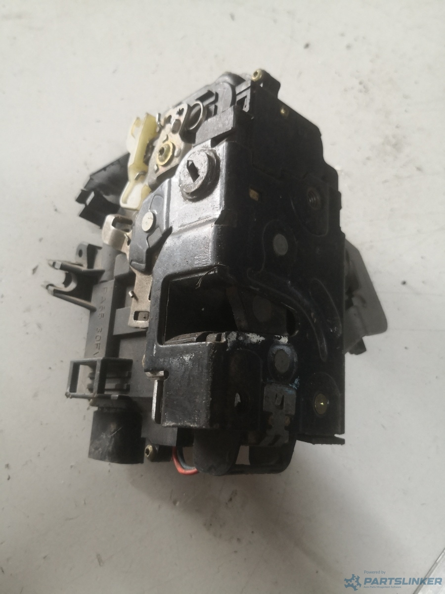 Broasca usa dreapta spate AUDI A6 II (4B2, 4B4, C5) [ 1997 - 2005 ] OEM 4b0839016g – foto 2