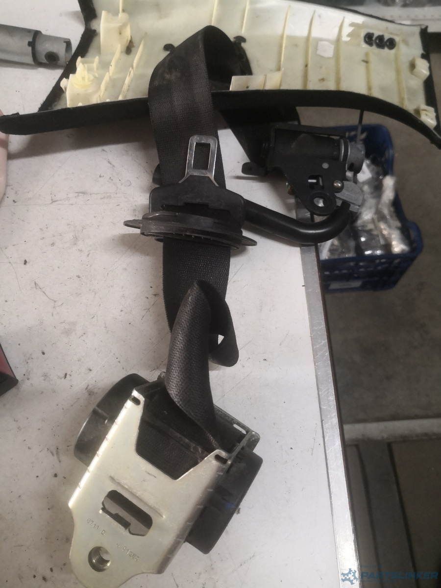 Centura siguranta dreapta fata BMW 5 (F10) [ 2009 - 2016 ] OEM 6711dj01253 – foto 2