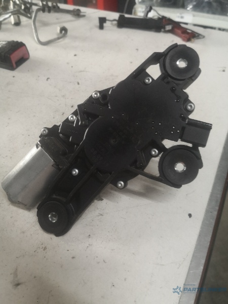 Motoras stergator haion VOLVO V50 (MW, 545) [ 2003 - 2012 ] OEM 0390201875