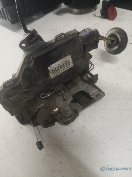 Broasca usa dreapta fata SKODA OCTAVIA (1Z3) [ 2004 - 2013 ] OEM 3d1837016 – foto 2