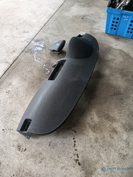 Plansa bord/airbag  VOLVO V50 (MW, 545) [ 2003 - 2012 ] – foto 3
