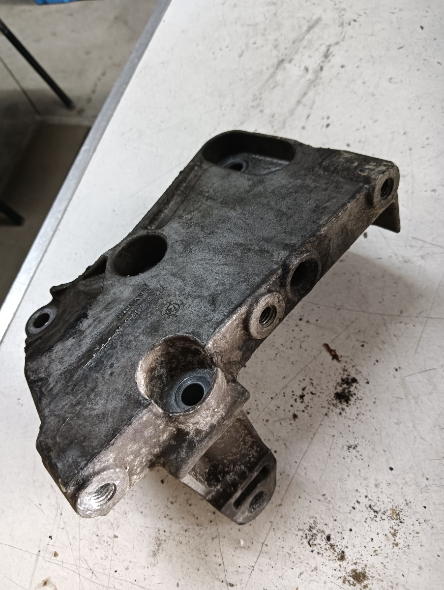 Suport motor dreapta fata DACIA LOGAN II [ 2012 - > ] dCi / Blue dCi 75 (K9K 612, K9K 626) 55KW|75HP OEM 112317173 – foto 2