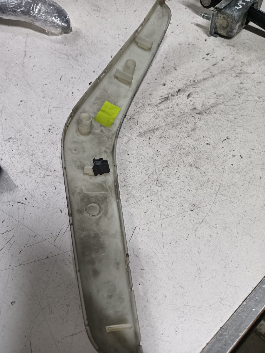 Ornament usa stanga spate FORD KUGA I [ 2008 - 2012 ] – foto 2