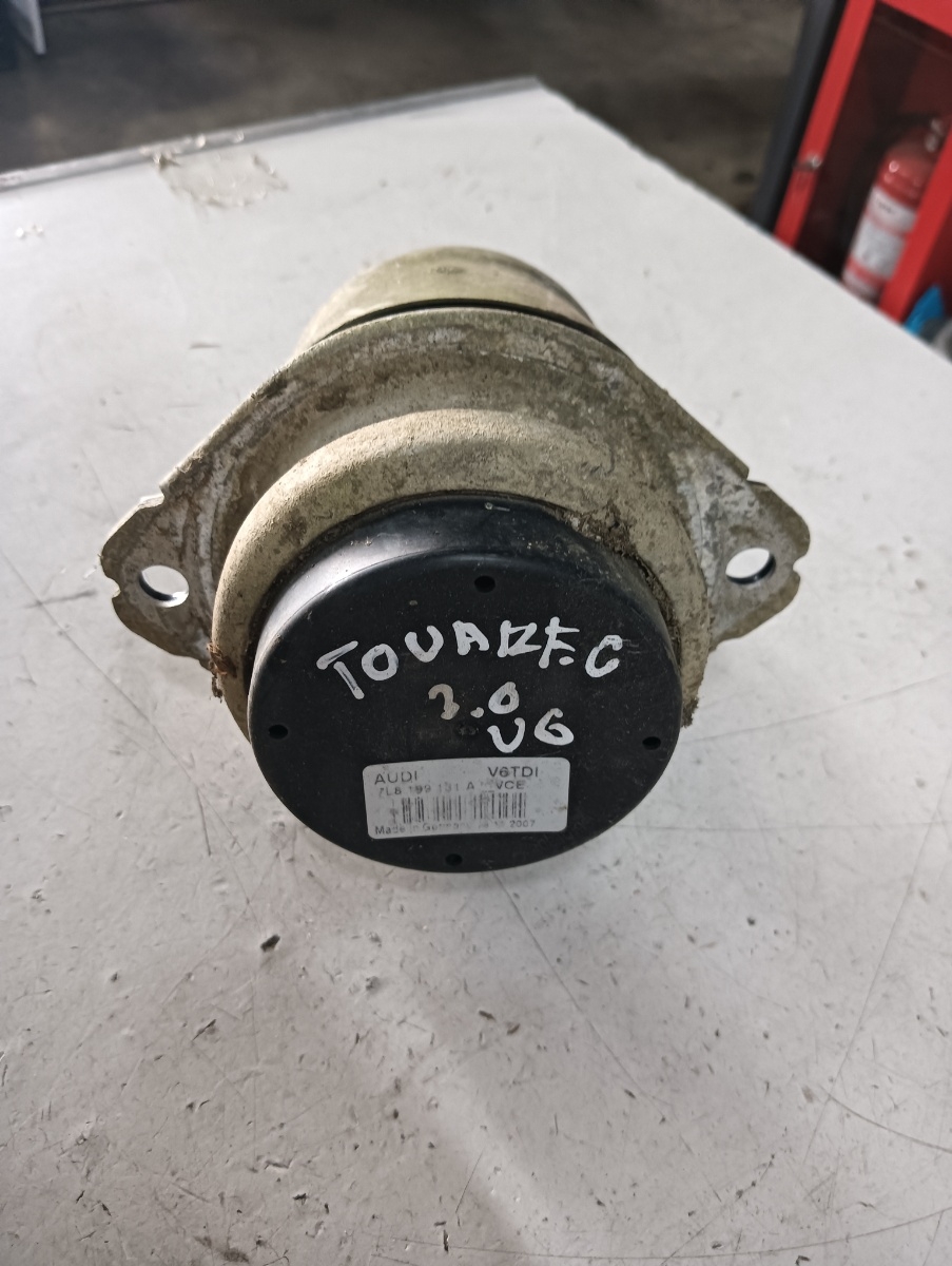 Tampon motor dreapta VOLKSWAGEN TOUAREG (7LA, 7L6, 7L7) [ 2002 - 2013 ] V6 TDI (CASA, CASC) 176KW|240HP OEM 7l8199131a