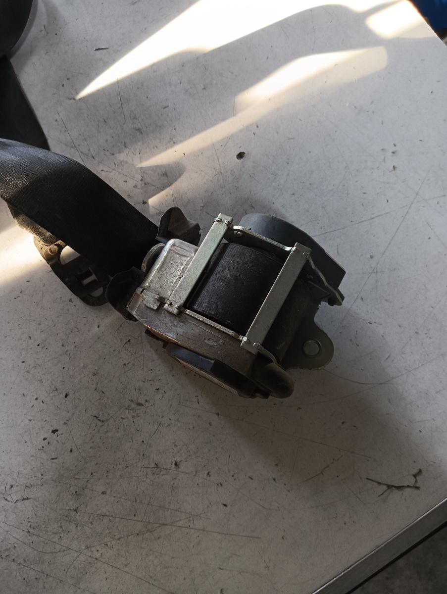 Centura siguranta dreapta spate VOLKSWAGEN TOUAREG (7LA, 7L6, 7L7) [ 2002 - 2013 ] OEM G6047613b – foto 2