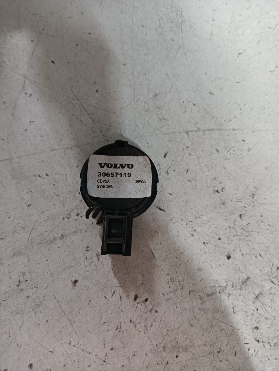 Tweeter  stanga spate VOLVO V50 (MW, 545) [ 2003 - 2012 ] OEM 30657119