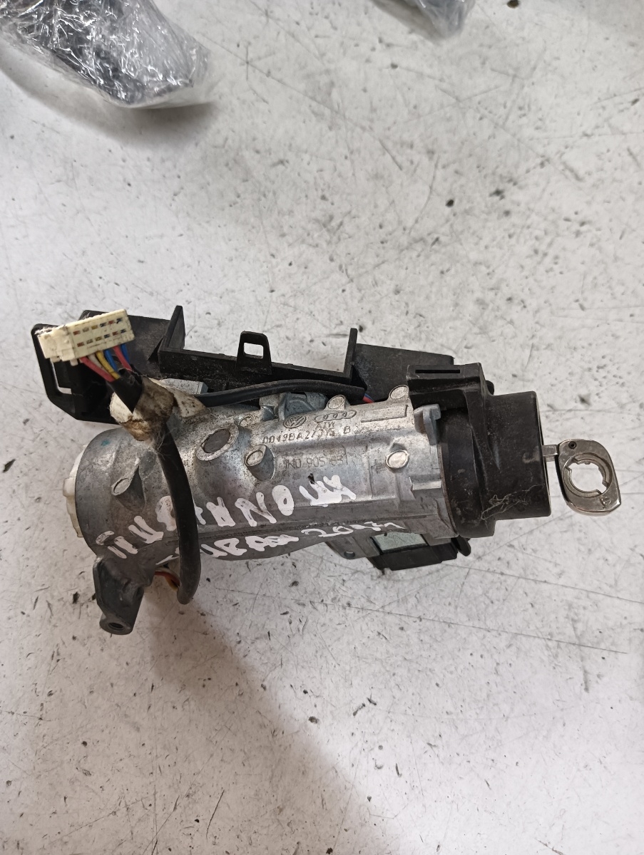 Contact cu cheie VOLKSWAGEN TOURAN (5T1) [ 2015 - > ] OEM 1k0905851 – foto 2