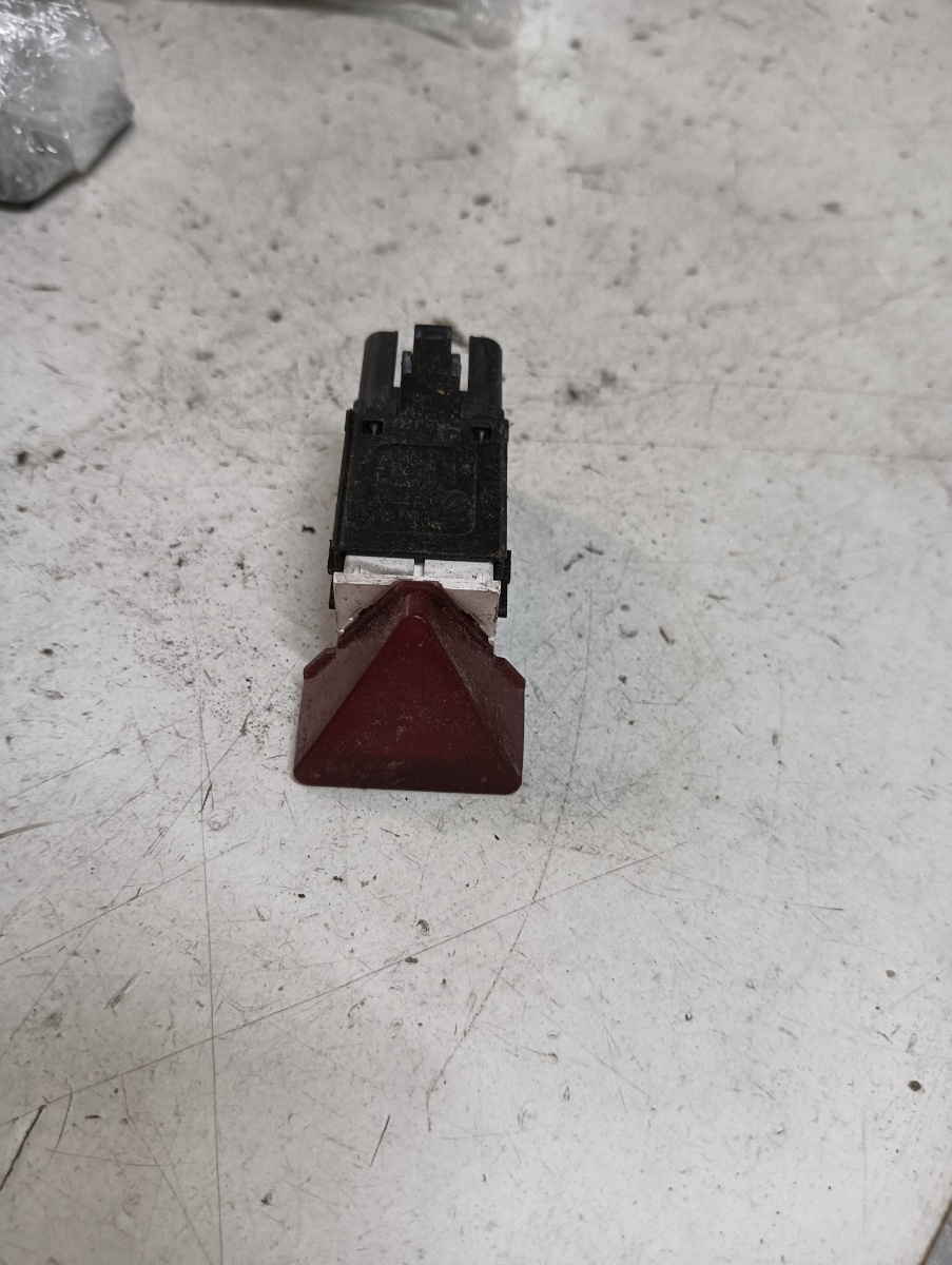 Buton avarie VOLKSWAGEN TOURAN 1T3 2010 - 2015