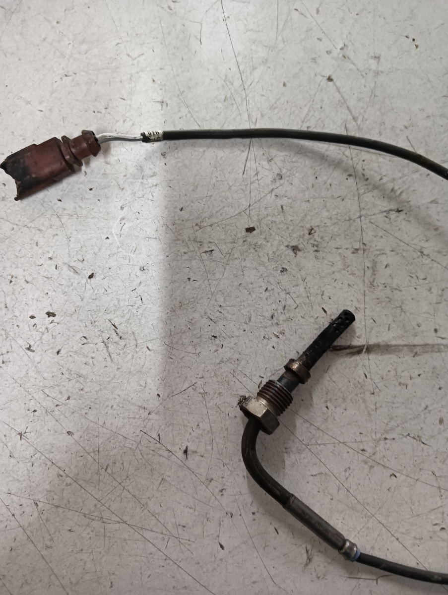 Sonda lambda  VOLKSWAGEN PASSAT Variant (3C5) [ 2005 - 2011 ] TDI (BMP) 103KW|140HP OEM 03g906088 – foto 2