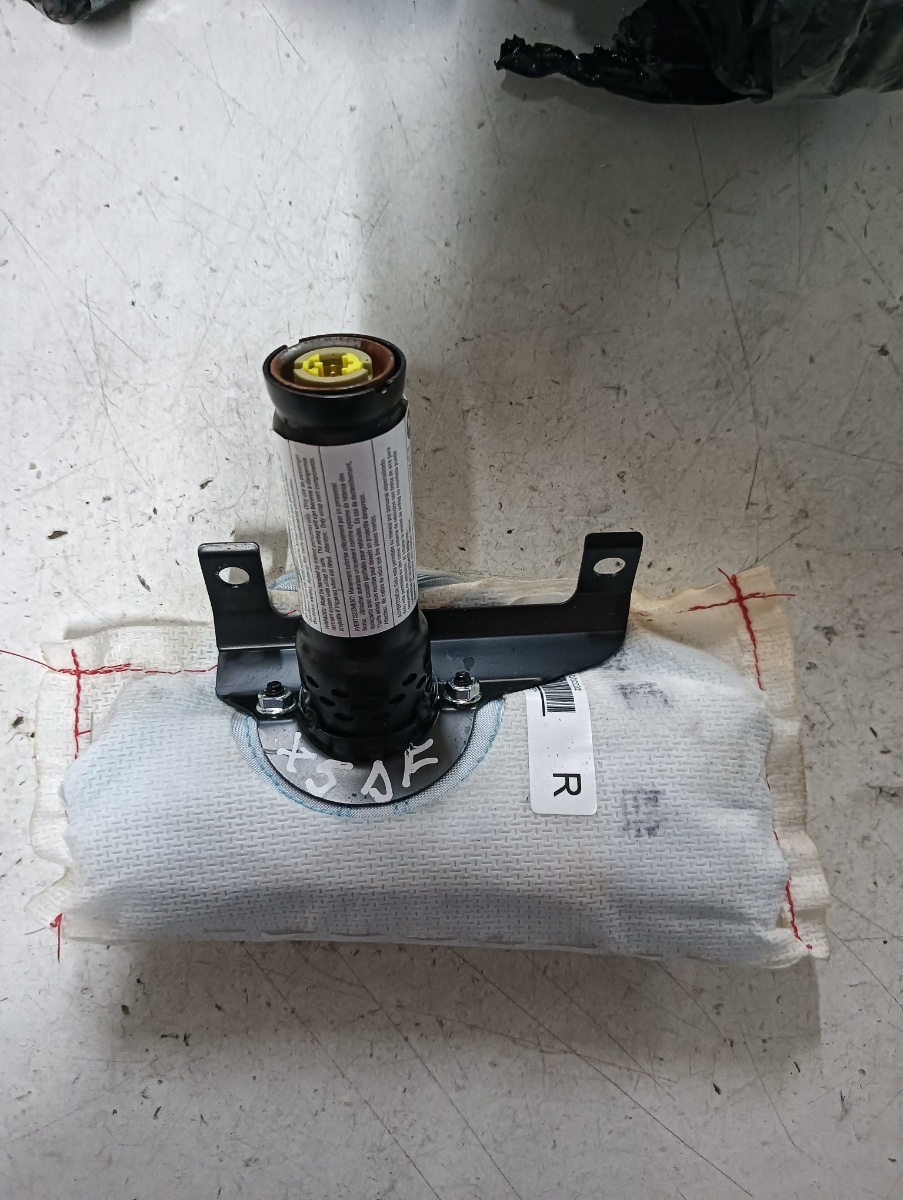 Airbag scaun dreapta fata BMW X5 II (E70) [ 2006 - 2013 ]