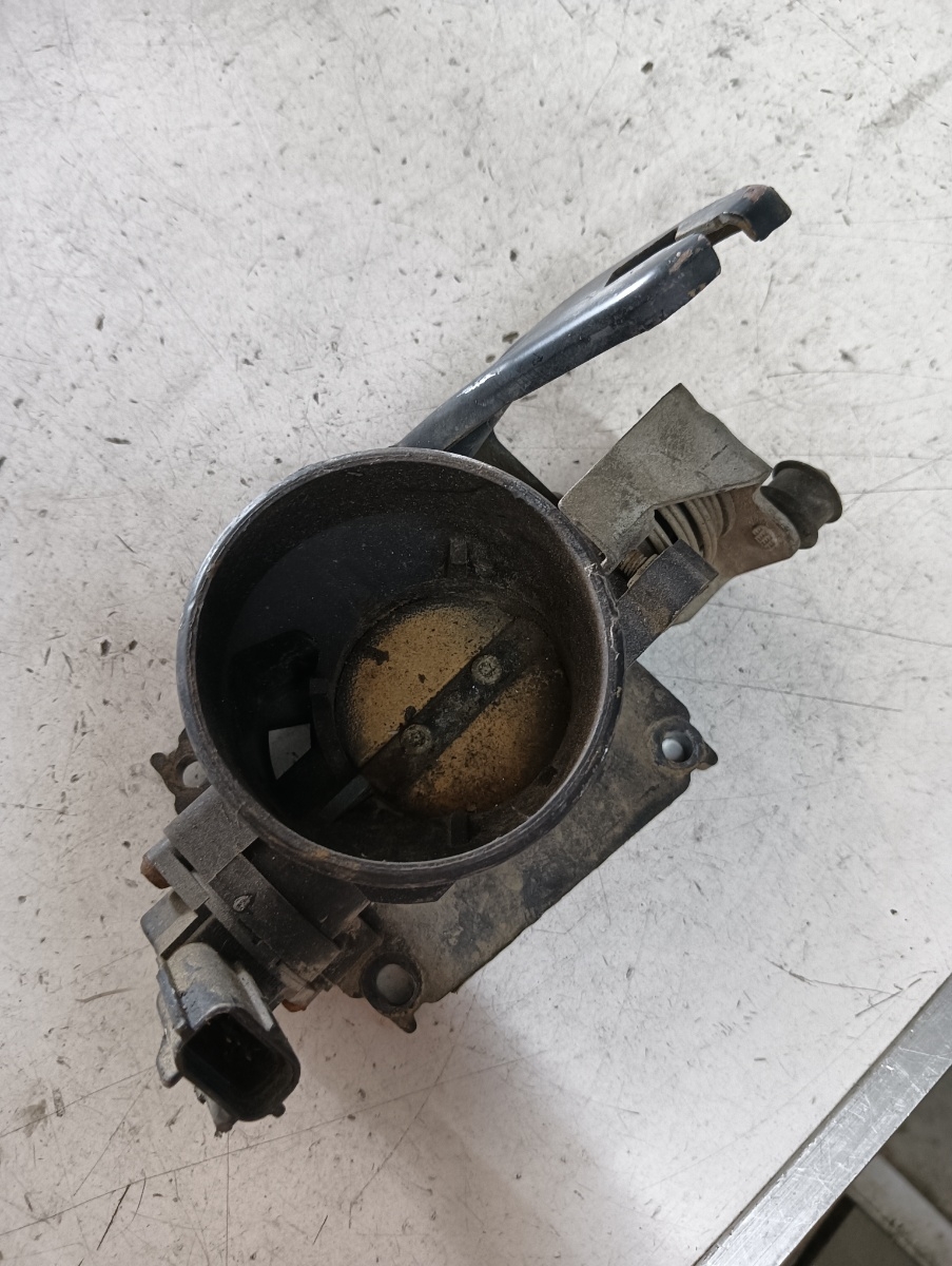 Clapeta acceleratie  FORD FOCUS Hatchback  (DAW, DBW) [ 1998 - 2007 ] OEM 988f9b989