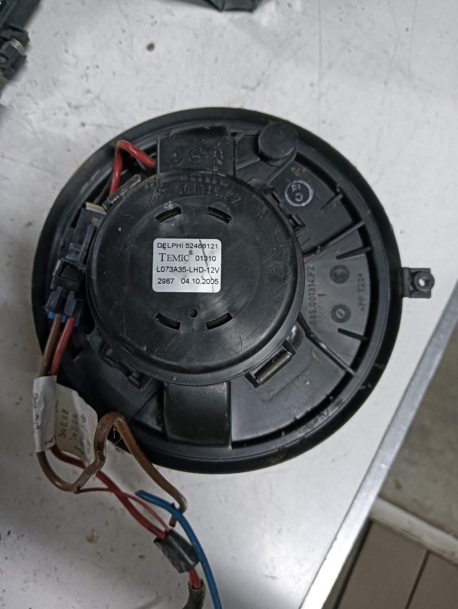 Aeroterma  RENAULT LAGUNA II (BG0/1_) [ 2001 - 2007 ] OEM 52488121