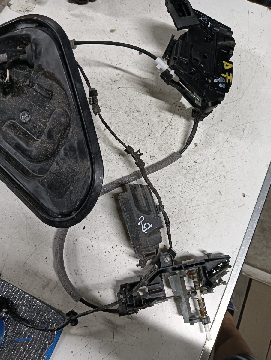 Broasca usa dreapta fata VOLKSWAGEN PASSAT 3G2 2014 - > – foto 2