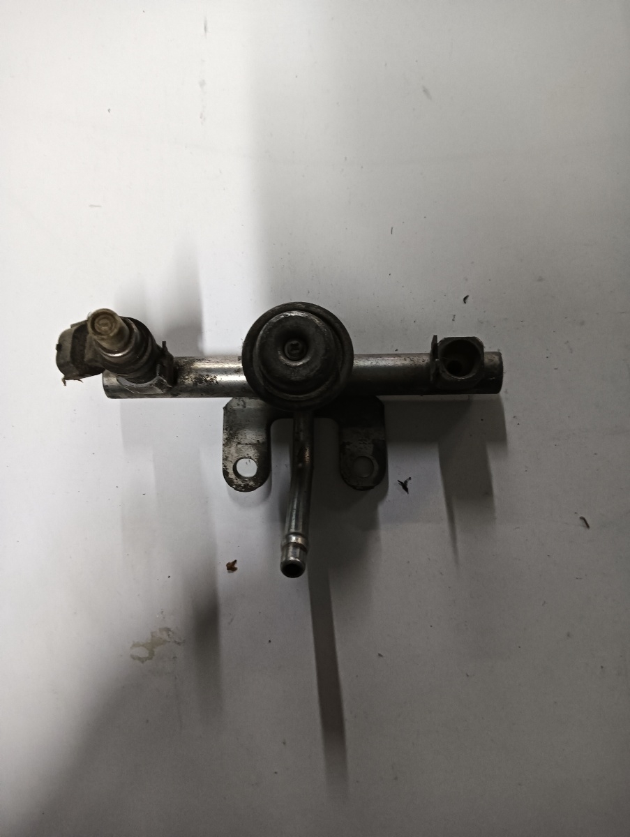 Rampa injectoare  SUBARU FORESTER II SG 2002 - 2012 2.0 X AWD EJ201, EJ204