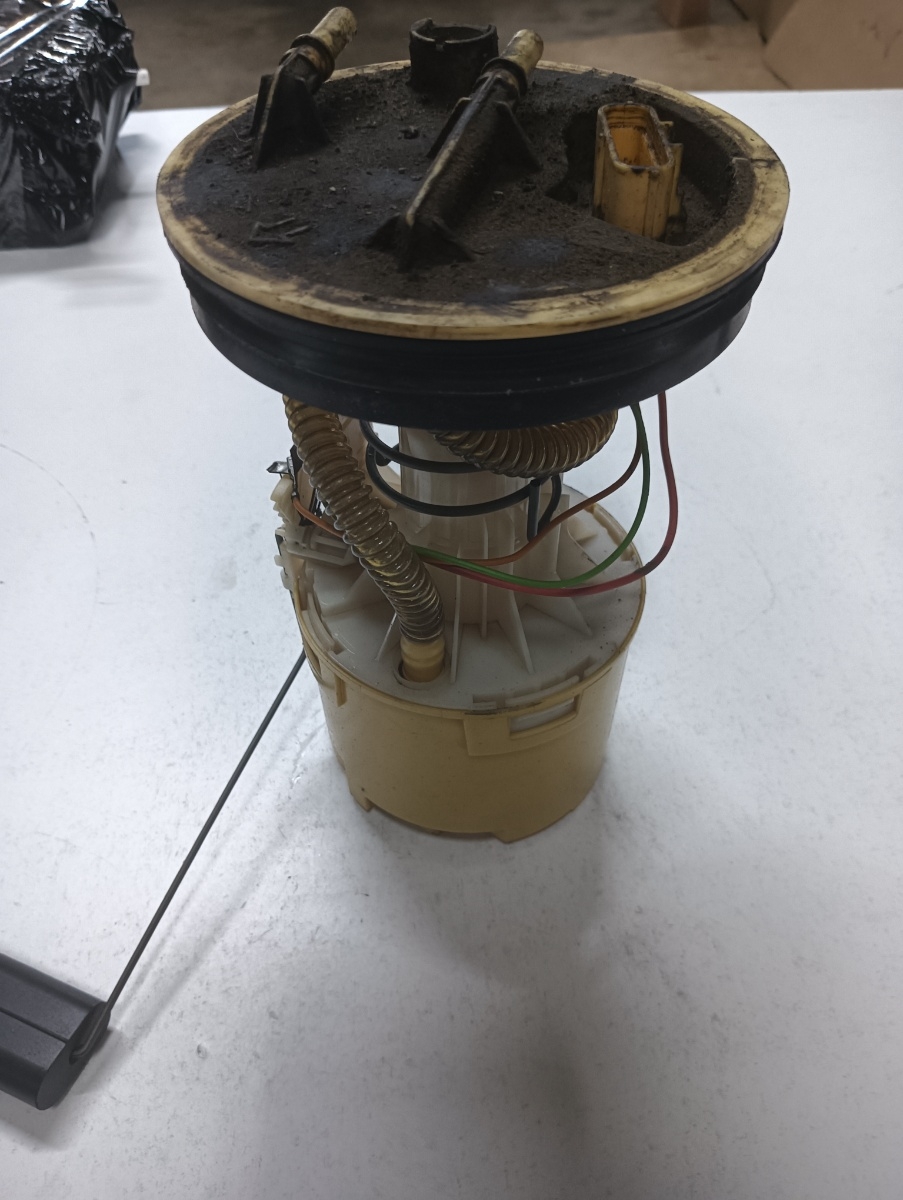 Pompa combustibil  FORD FOCUS II DA_, HCP, DP 2004 - 2013 2.0 TDCi G6DA, G6DB, G6DD, G6DG – foto 2