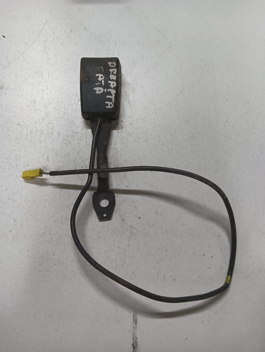 Pretensionare  dreapta fata MERCEDES-BENZ C-CLASS II W203  2000 - 2007