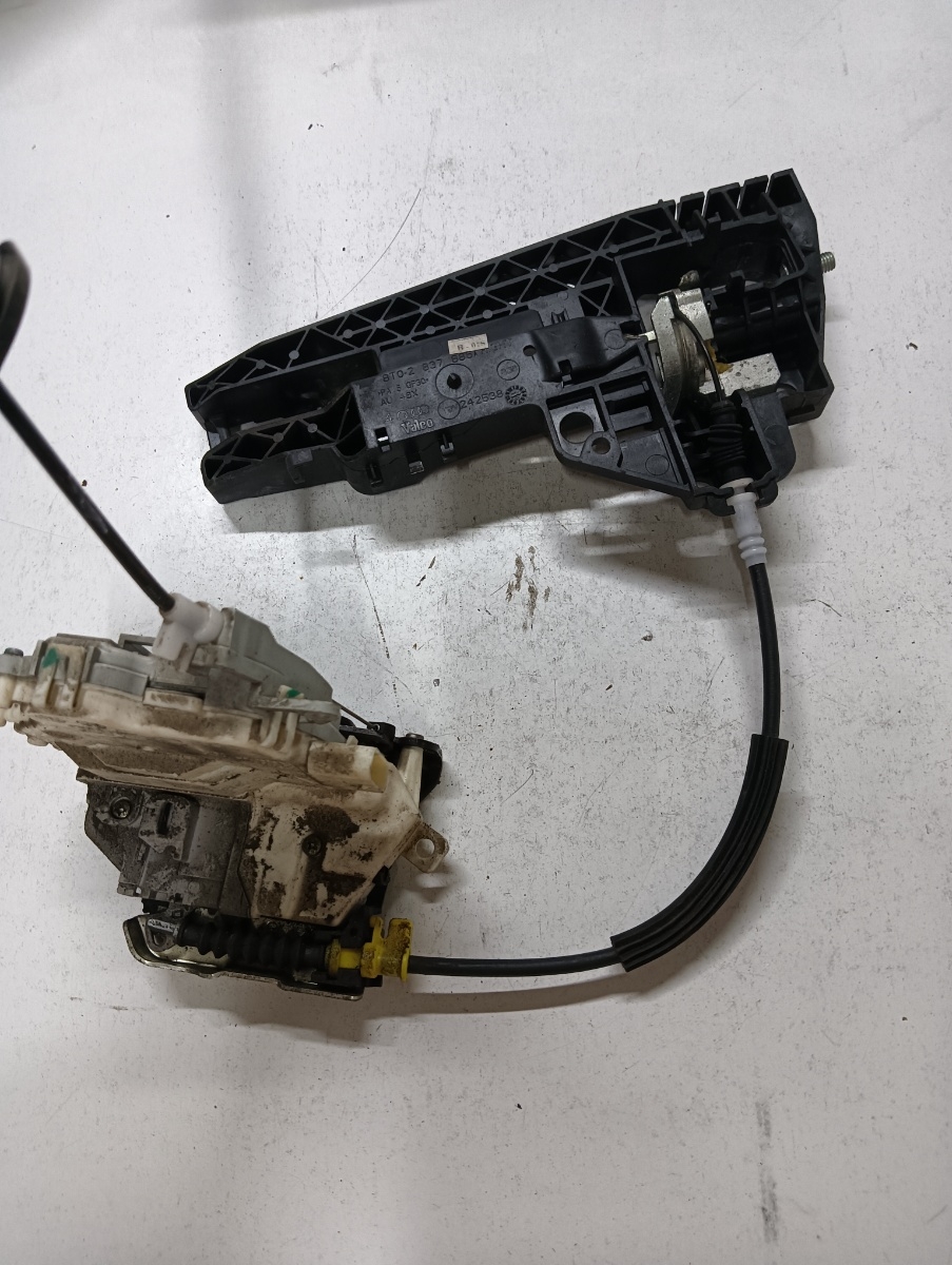 Broasca usa dreapta spate AUDI A5/S5 8T3 2007 - 2017 8t02837886