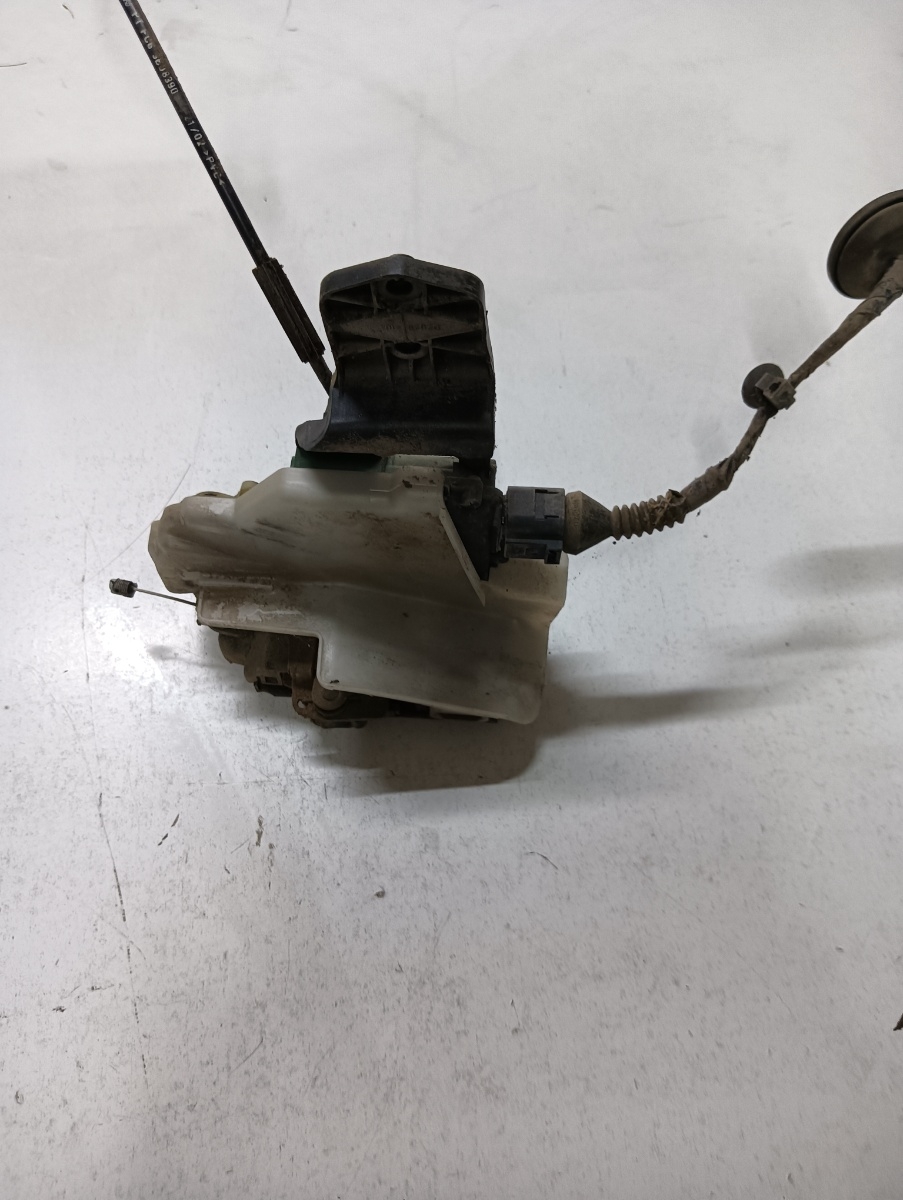 Broasca usa dreapta spate VOLKSWAGEN PASSAT 3B3 2000 - 2005