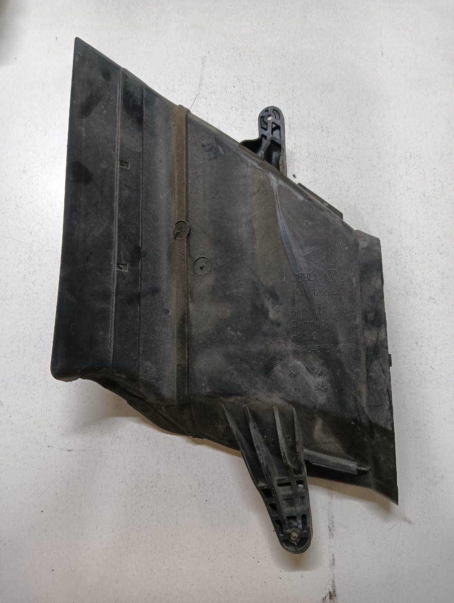 Deflector de aer capota AUDI A5/S5 8T3 2007 - 2017 2.0 TDI CAHA 8k0129618