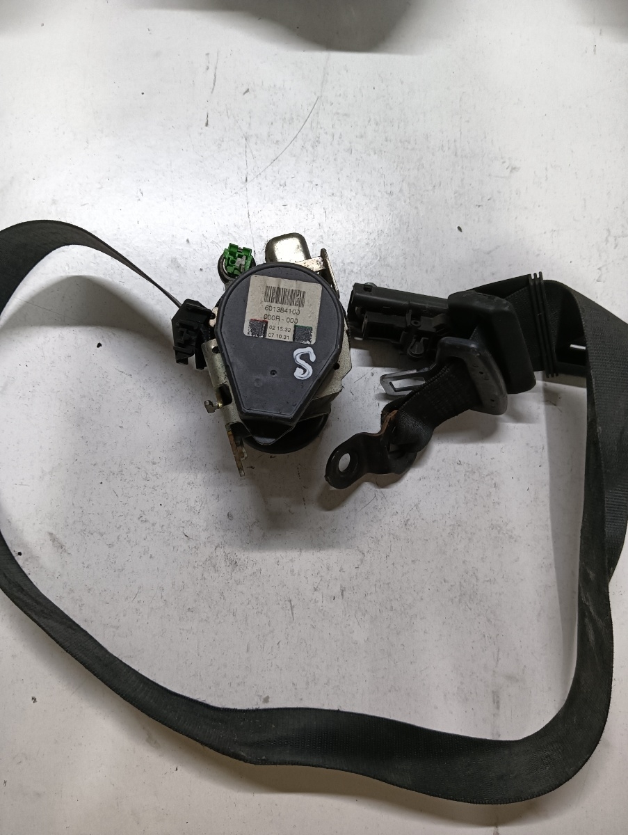 Centura siguranta  stanga fata VOLKSWAGEN CRAFTER 30-50 Box 2E_ 2006 - 2016 601384100