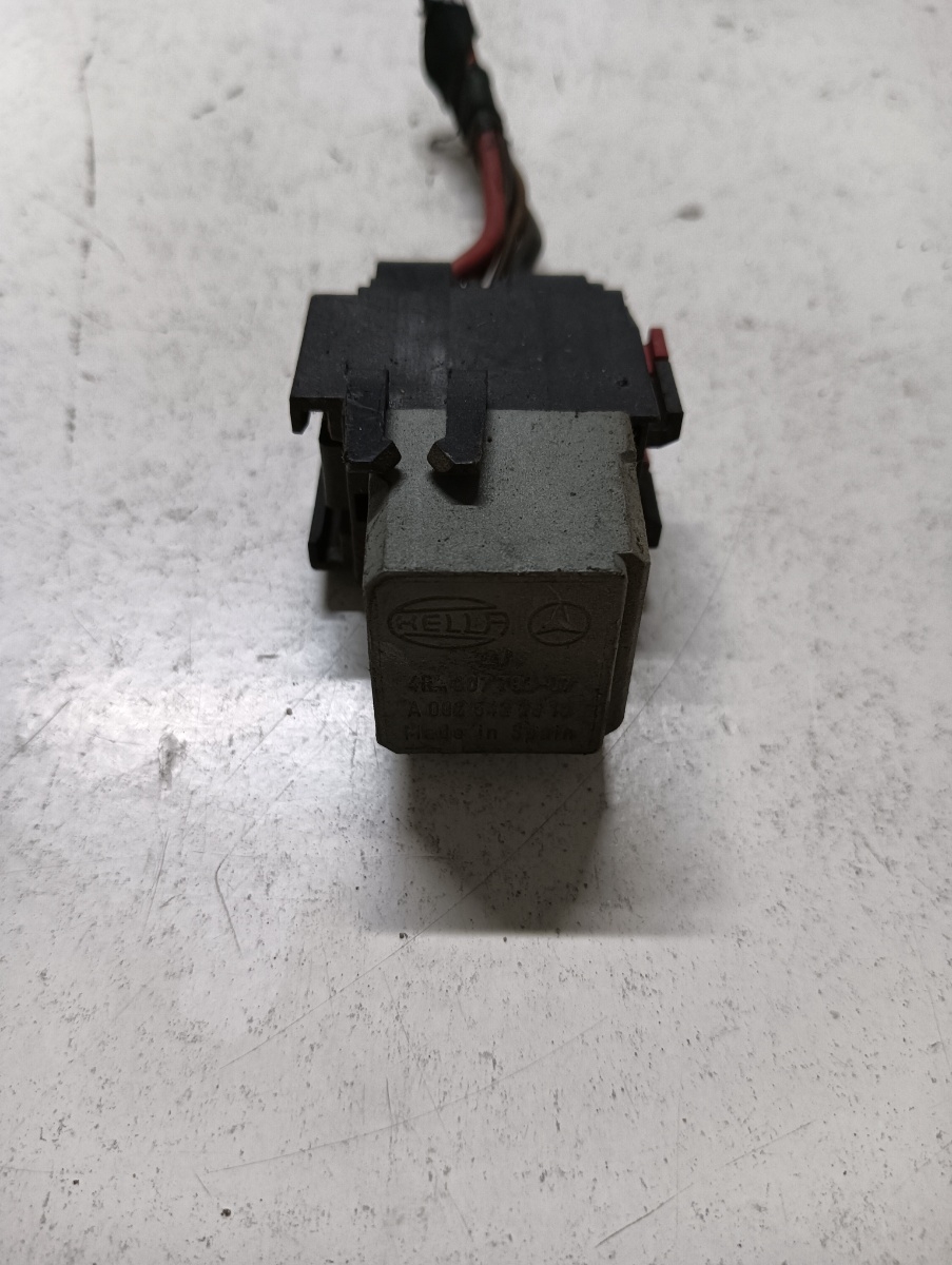 Releu VOLKSWAGEN CRAFTER 30-50 Box 2E_ 2006 - 2016 2.5 TDI BJK, CEBB A0025422610 – foto 2