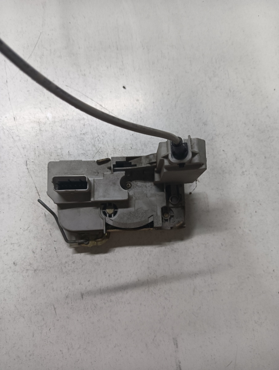 Broasca usa dreapta fata PEUGEOT 307 SW 3H 2002 - 2009 – foto 2