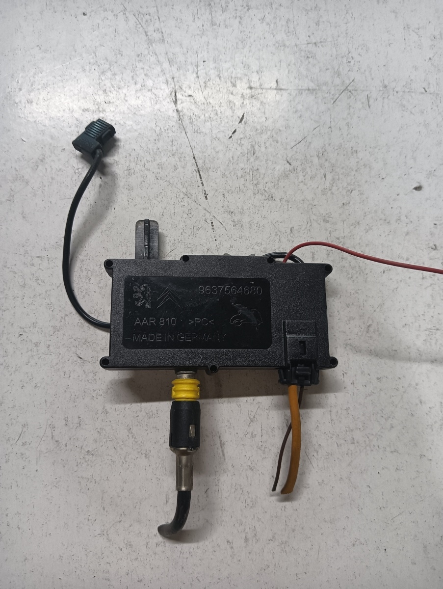 Amplificator semnal antena PEUGEOT 607 9D, 9U 2000 - > 9637564680