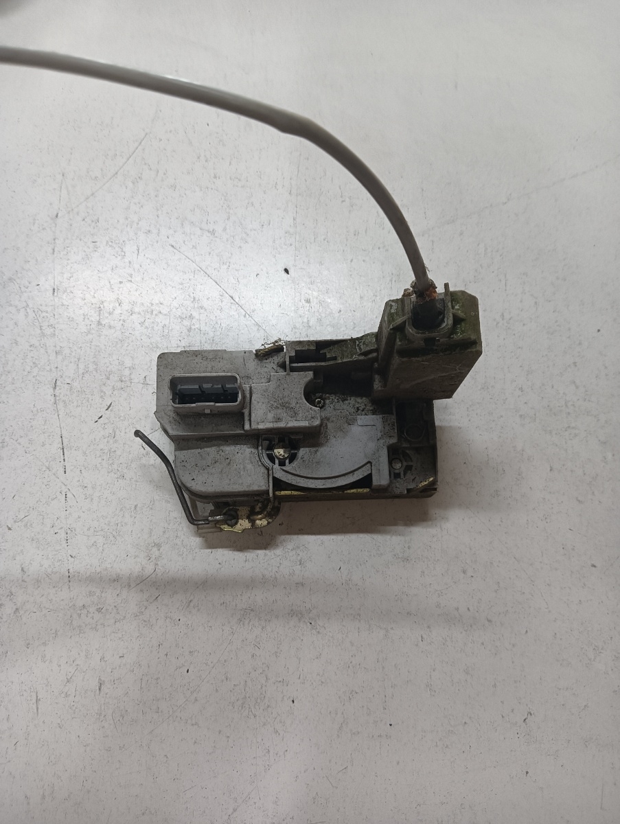 Broasca usa dreapta fata PEUGEOT 307 SW 3H 2002 - 2009 – foto 2