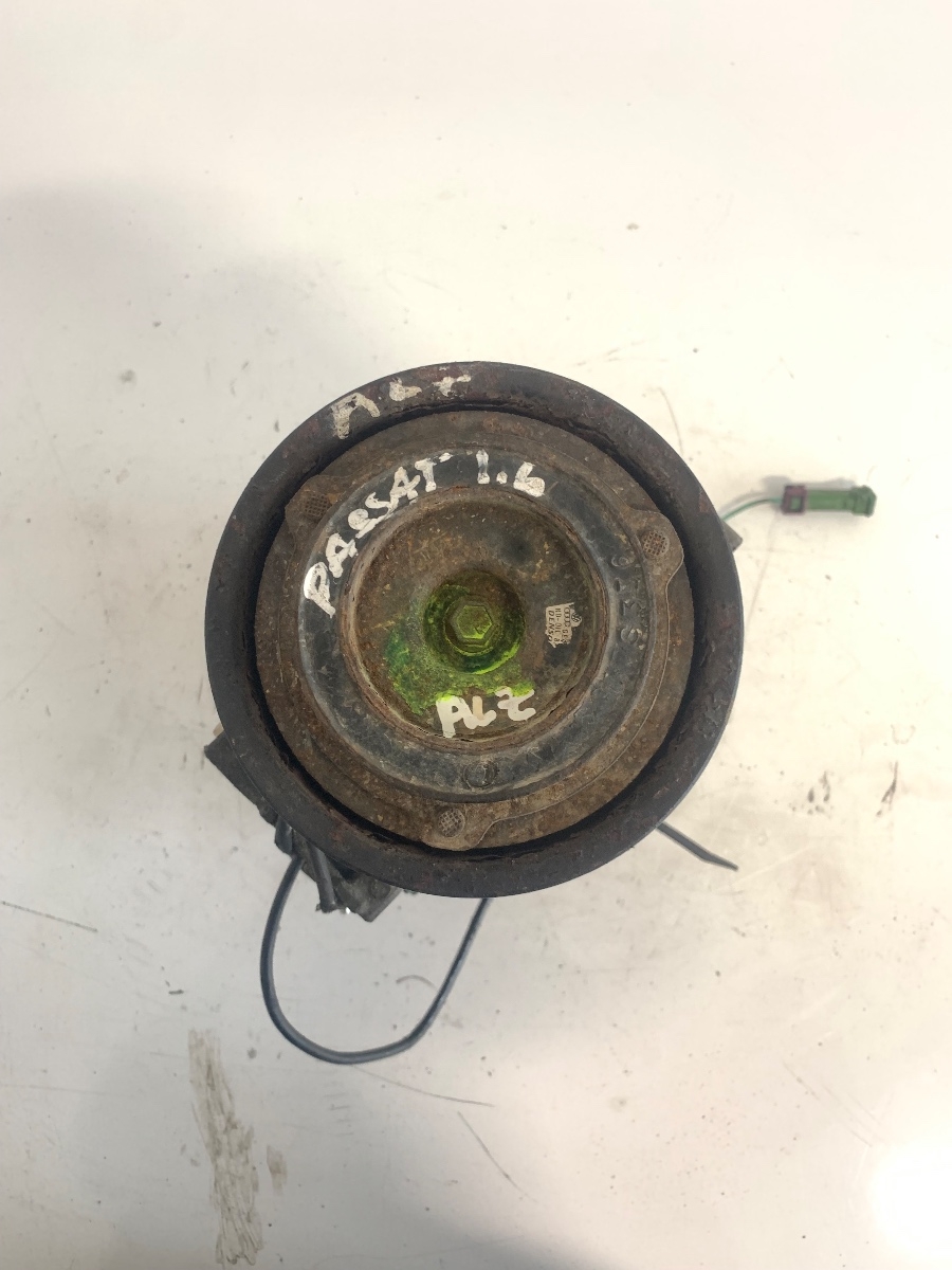 Compresor AC  Audi A6 C5, A4 B4, VW passat, Skoda Superb 1.9 TDI OEM 8D0260808 – foto 2