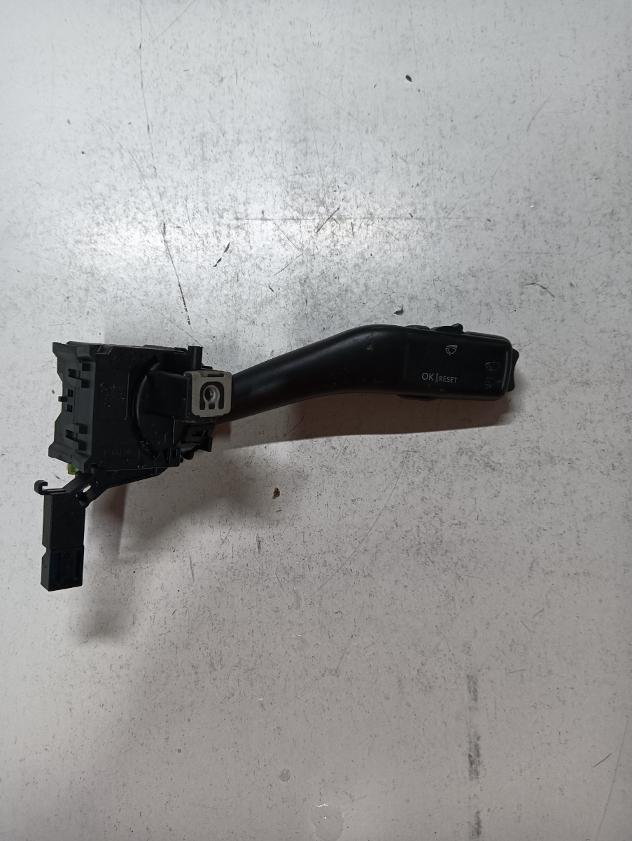 Maneta actionare stergatoare VOLKSWAGEN GOLF V 1K1 2003 - 2009 VAG 1k0953519a