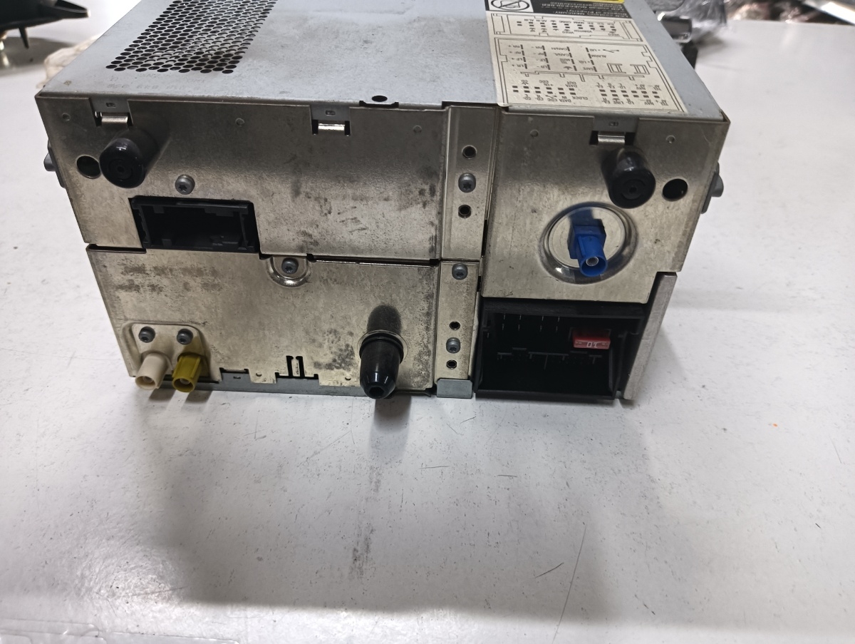 Navigatie VOLKSWAGEN GOLF V 1K1 2003 - 2009 – foto 2