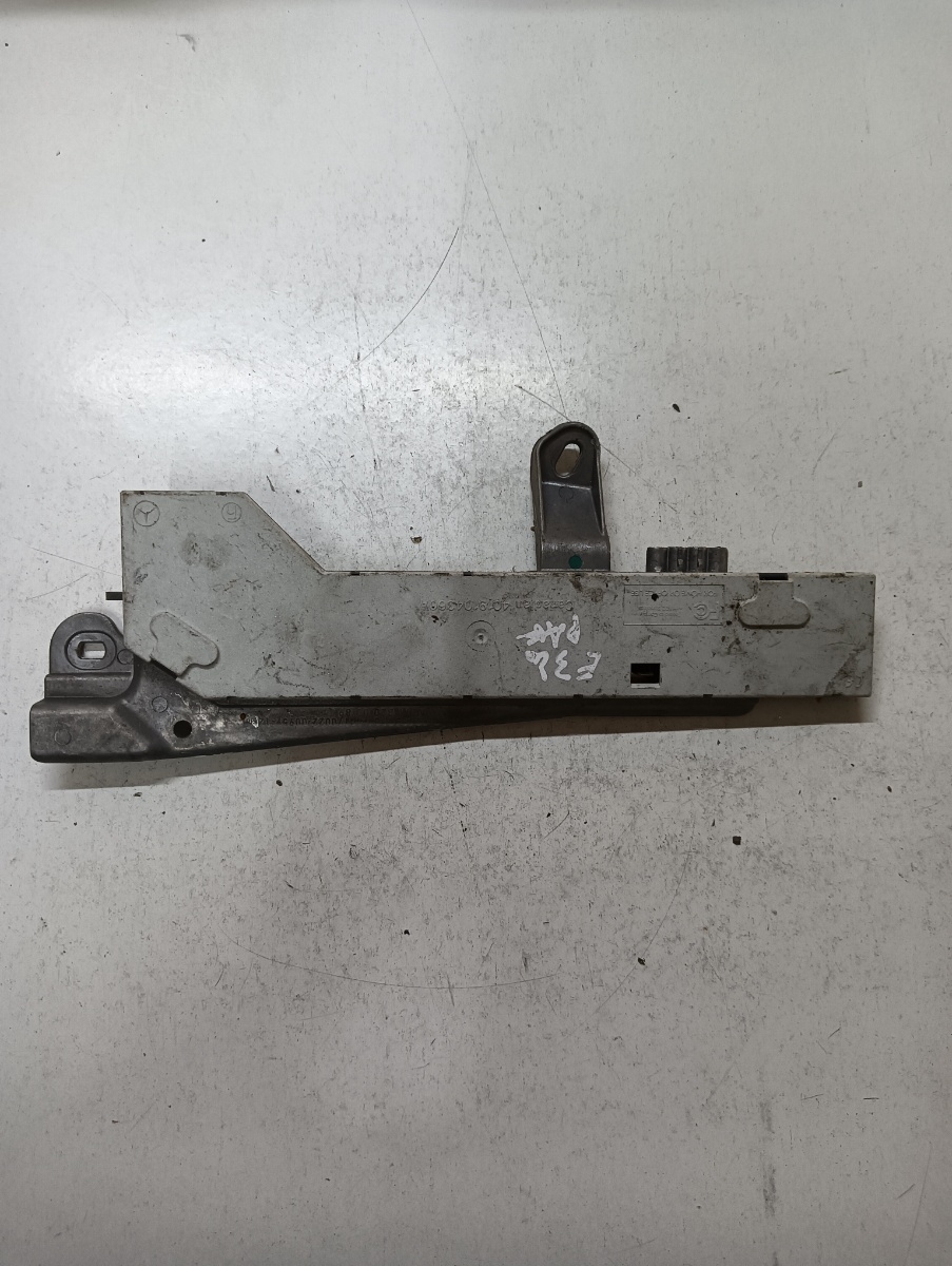 Amplificator semnal antena MERCEDES-BENZ E-CLASS W211 2002 - 2009