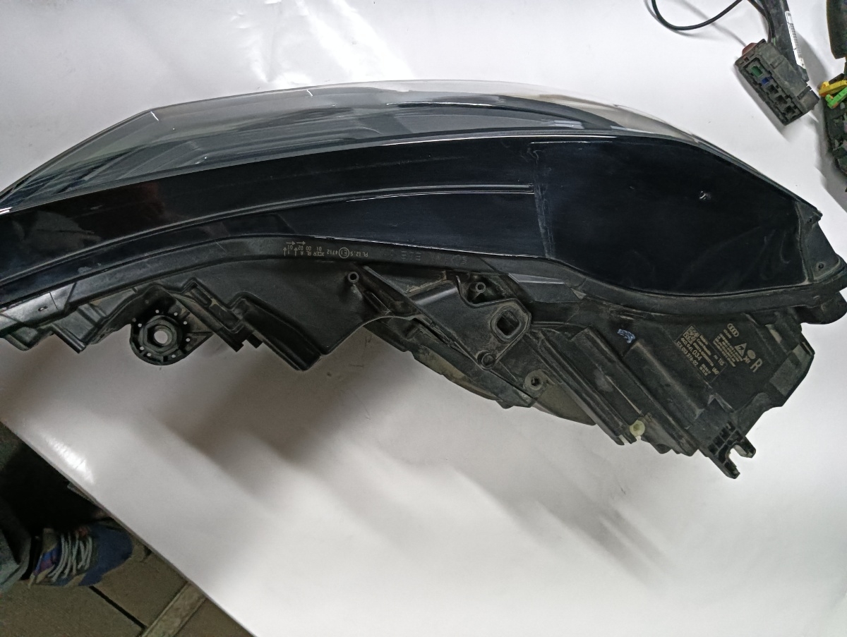 Far dreapta fata AUDI A6 C8, 4A2 2018 - > 4k0941034 – foto 2