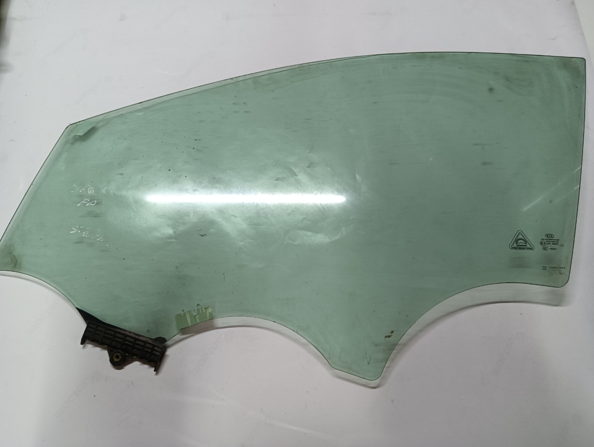 Geam portiera fata, patru usi stanga fata BMW 5 E60 2001 - 2010, BMW 5 VI Touring F11 2009 - >, BMW 5 F10 2009 - 2016