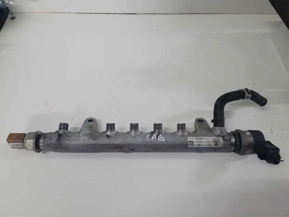 Rampa injectoare Audi 2.0 TDI CAG CAH 03L130089A