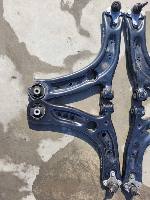 Brat bascula fata stanga dreapta Skoda Octavia 3