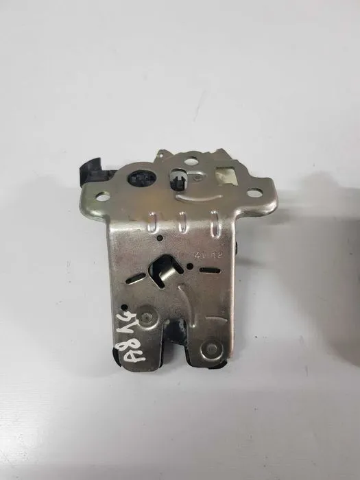 Broasca portbagaj Audi A8 D4 4H