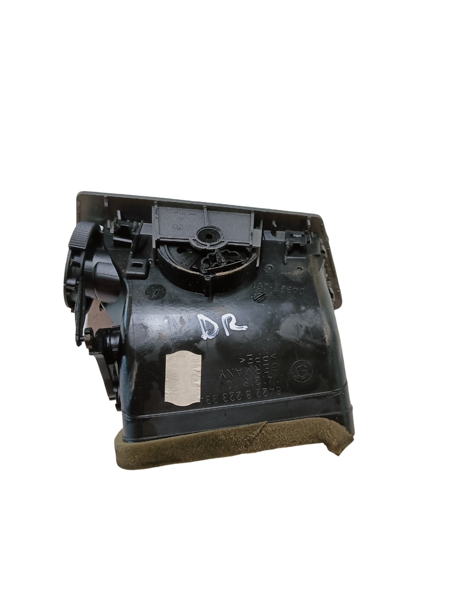 Grila ventilatie  dreapta fata BMW 7 IV E65, E66, E67 2001 - 2009 – foto 2