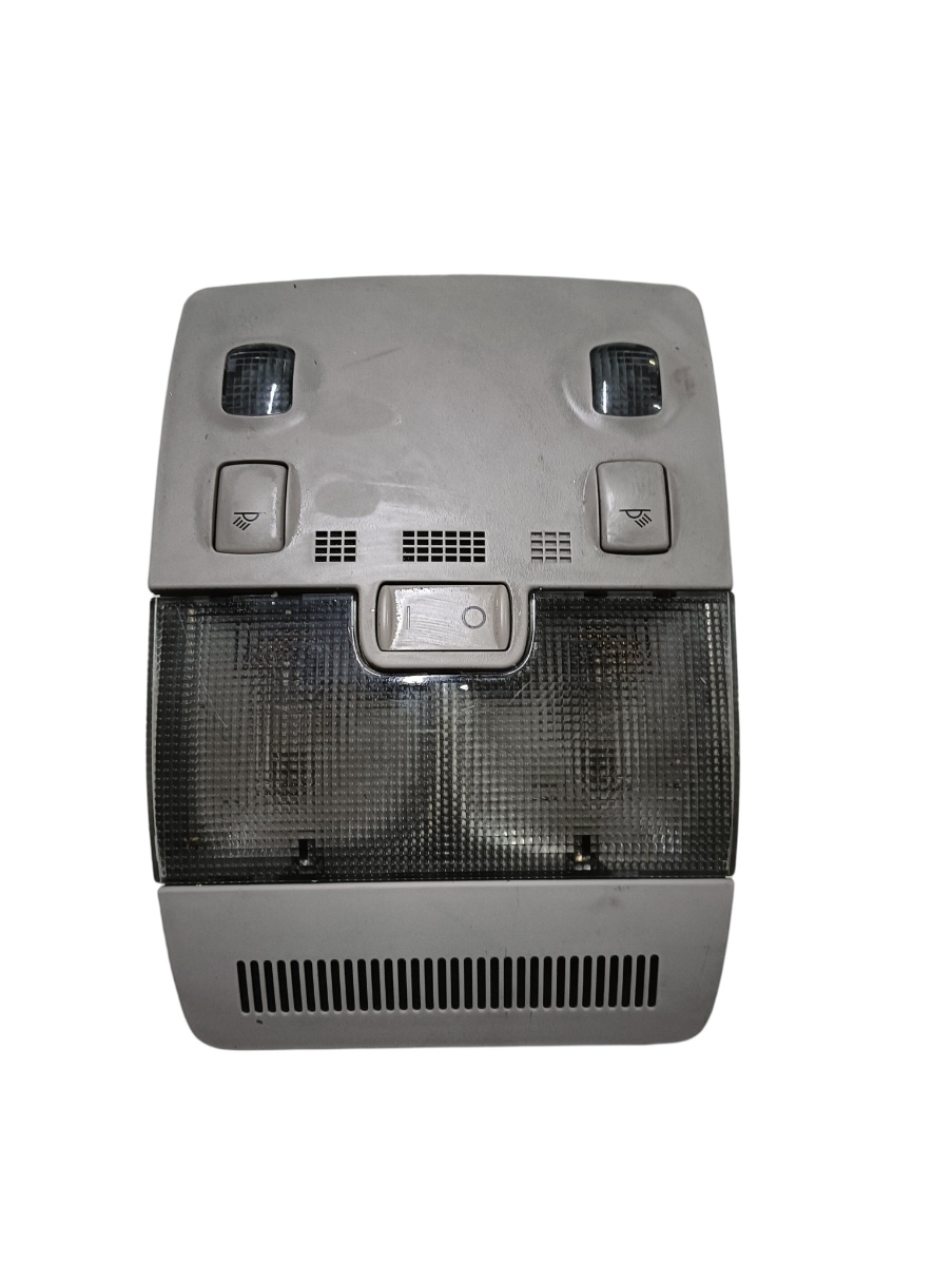 Lampa plafon  AUDI A4 III 8EC, B7 2004 - 2008 VAG 8e0947565