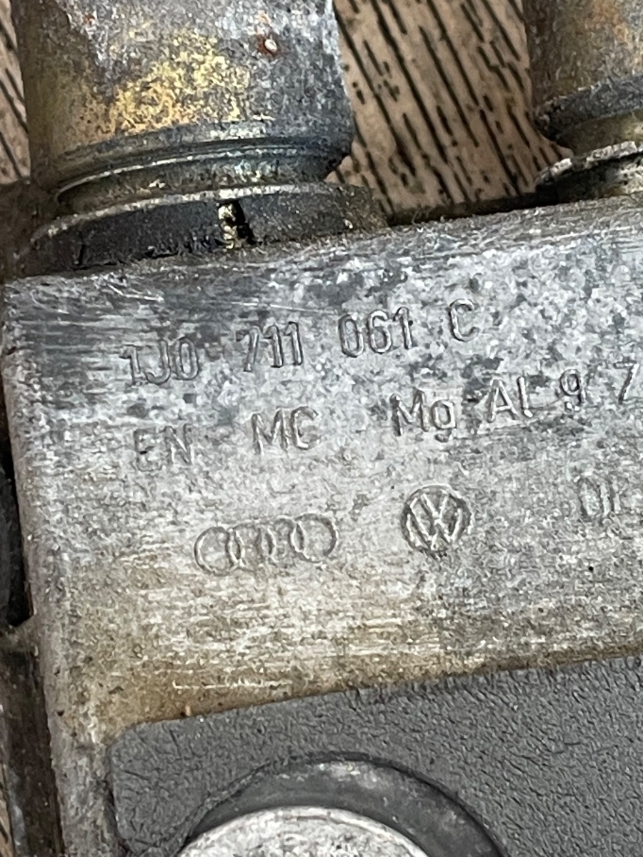 Timonerie schimbator de viteze VOLKSWAGEN GOLF IV 1J1 1997 - 2007 1.9 TDI ASZ, SKODA OCTAVIA 1U2 1996 - 2010 1.9 TDI ASZ 1J0711061C – foto 4