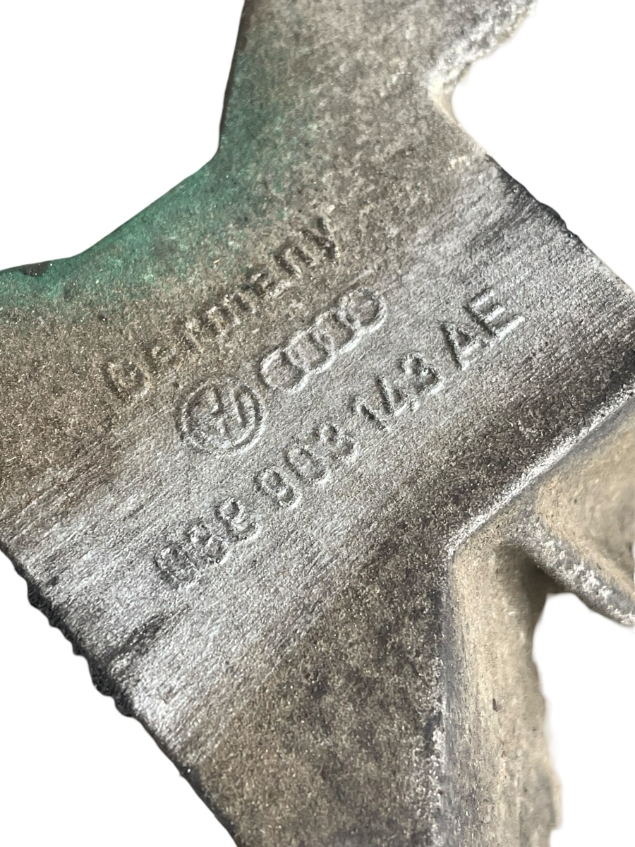 Suport accesorii VOLKSWAGEN PASSAT 3B3 2000 - 2005 1.9 TDI AVB 038903143AE – foto 2