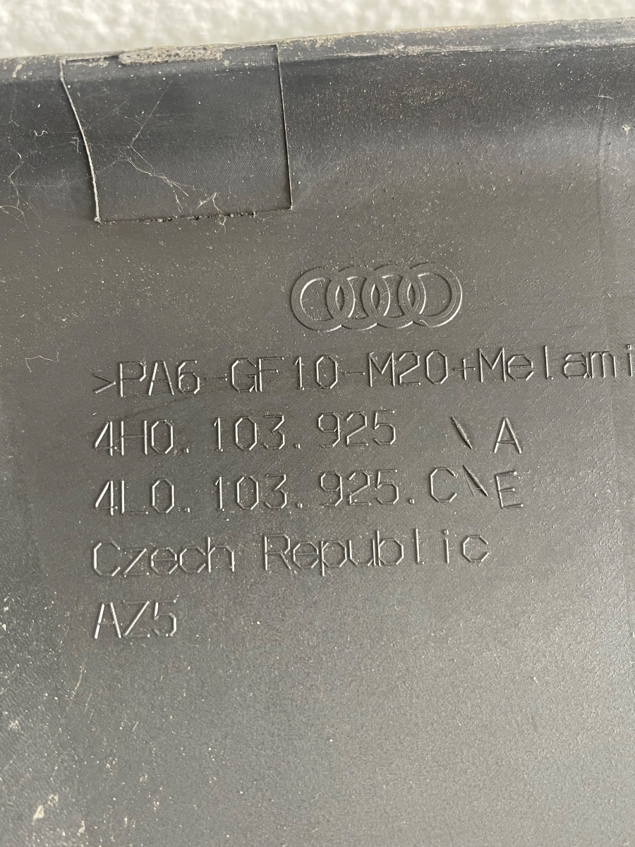 Capac motor (ornament) AUDI A8 III 4H2, 4H8, 4HC, 4HL 2009 - 2018 3.0 CDT 4H0103925 – foto 2