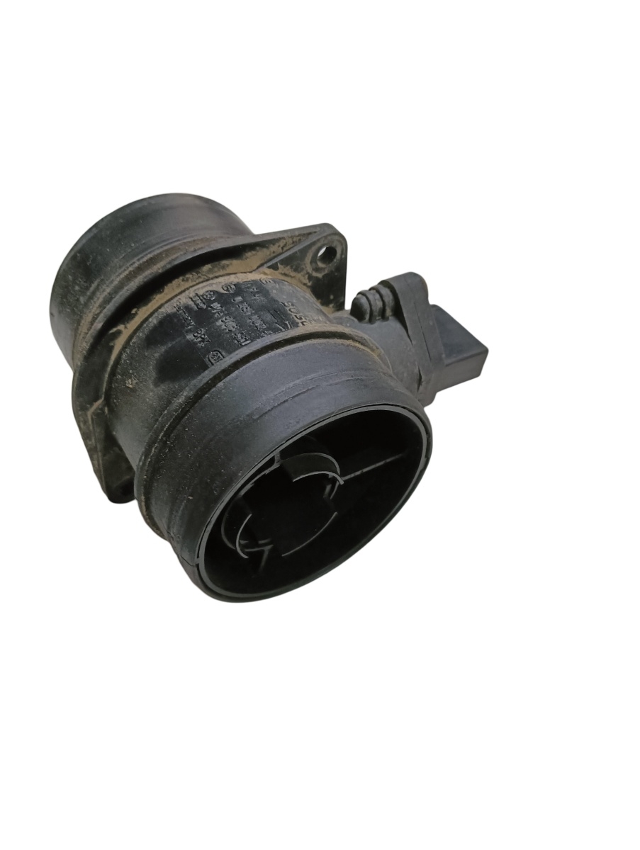 Debitmetru VOLKSWAGEN PASSAT 3C2 2005 - 2010 074906461B 0281002461