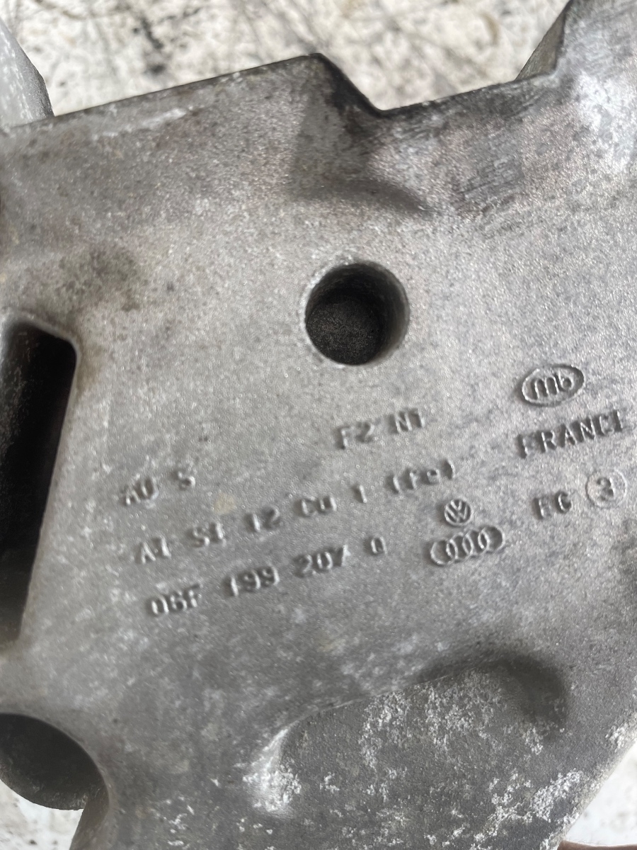 Suport motor AUDI A3 II 8P1 2003 - 2013 1.6 BSE 06F199207Q – foto 2